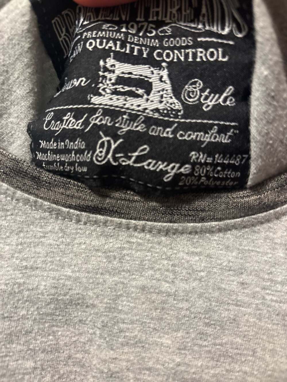 Broken Threads Men's XL Gray Raglan Long Sleeve Pocket Tee